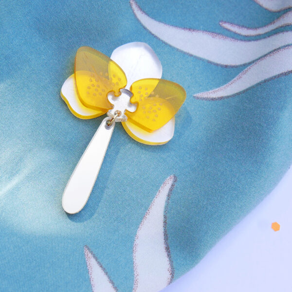 Spilla Fiore di Orchidea ambra, argento e oro | gioielli artistici | made in Italy | BiCA Good Morning Design